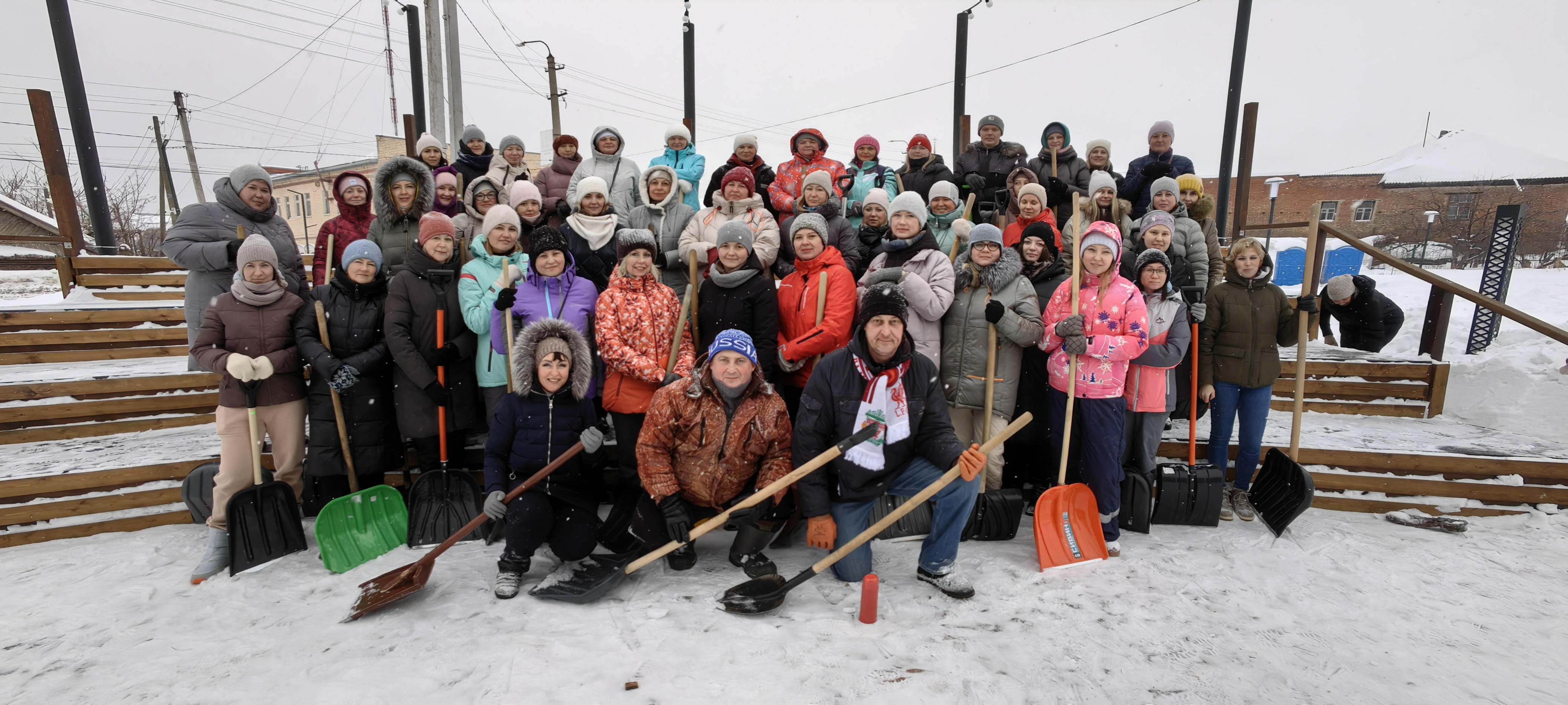 Уборка снега в «Купеческом городе».