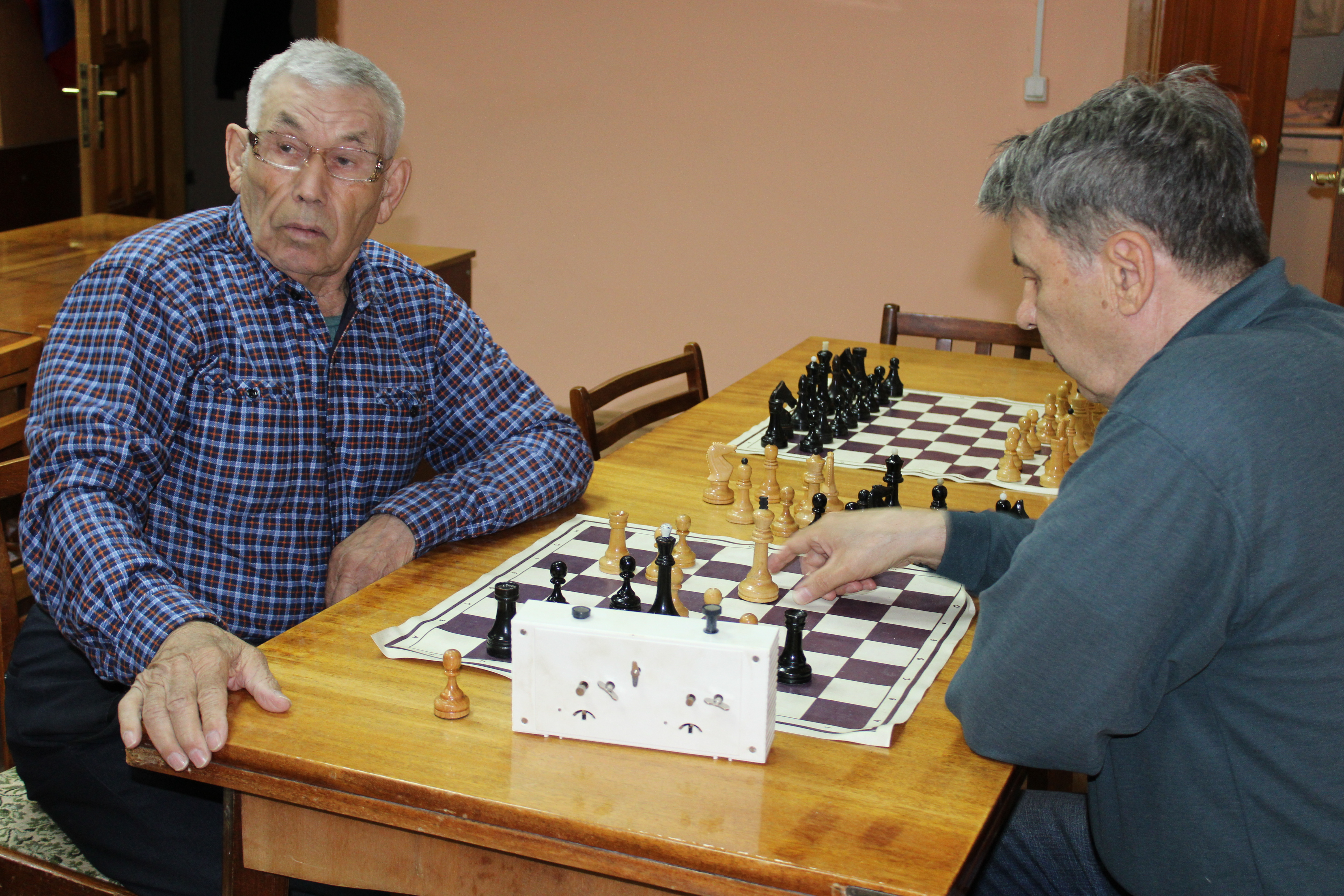 07 мая 2024 года среди ветеранов прошел турнир по шахматам на базе «Вятскополянской городской организации ветеранов».